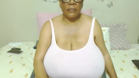 Snapshot of joycemando chatting on October 21, 2025, 7:36 pm DairyQueen online show from October 21, 2025, 7:36 pm