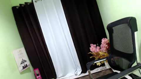 Angel online show from December 23, 2024, 1:13 pm