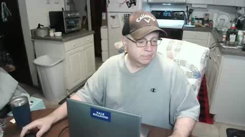 Snapshot of jpmel99 chatting on January 14, 2025, 7:17 am jpmel99 online show from January 14, 2025, 7:17 am