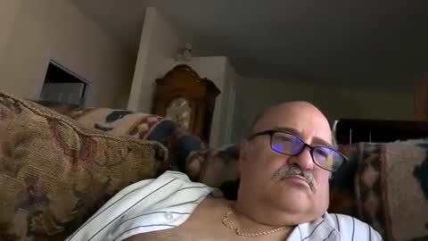 jr8in online show from September 22, 2025, 6:10 pm