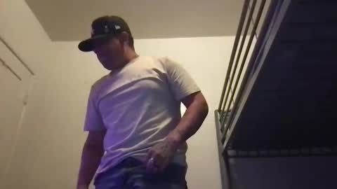 jrlovespssy online show from November 28, 2025, 3:31 am