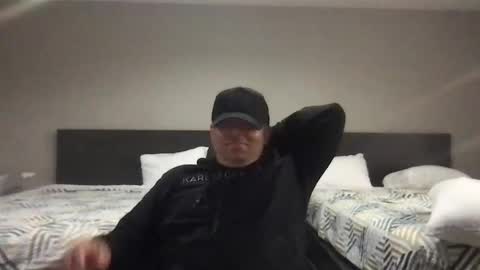 jrlovespssy online show from February 7, 2026, 5:55 am