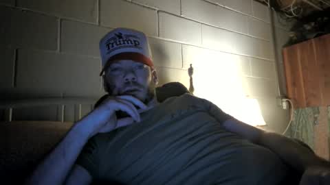 Snapshot of jryan90 chatting on April 26, 2026, 4:43 am Jim online show from April 26, 2026, 4:43 am
