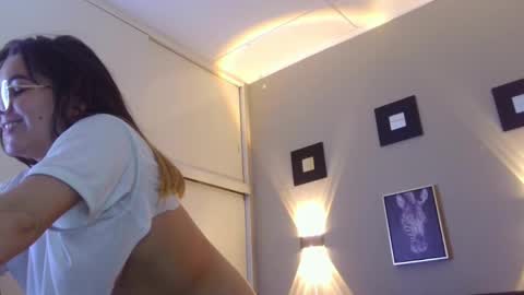 Josneidy  Jos   online show from January 17, 2025, 7:51 am