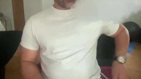 jsrmr online show from October 30, 2025, 4:08 pm