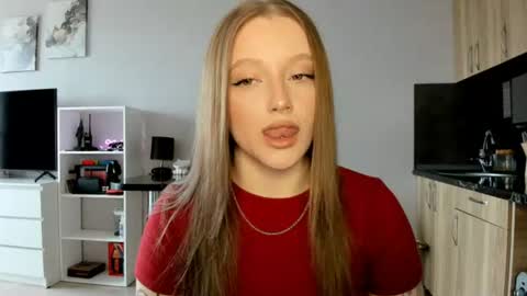 Julia and Julia online show from June 25, 2026, 10:42 am