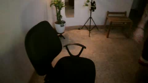 Snapshot of juan235665 chatting on June 18, 2026, 2:01 am juan235665 online show from June 18, 2026, 2:01 am