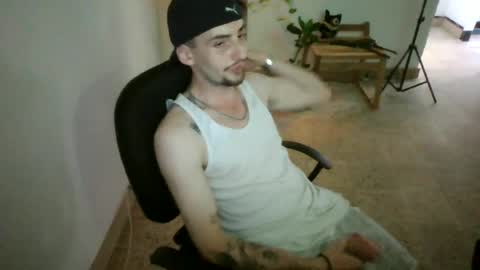Snapshot of juan235665 chatting on July 7, 2026, 5:06 pm juan235665 online show from July 7, 2026, 5:06 pm