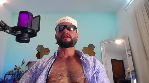 Juan Castellanos online show from September 11, 2025, 7:47 pm