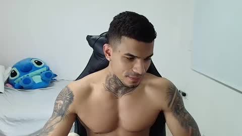 Snapshot of juan_gomez_1 chatting on September 12, 2025, 12:44 am juan_gomez_1 online show from September 12, 2025, 12:44 am