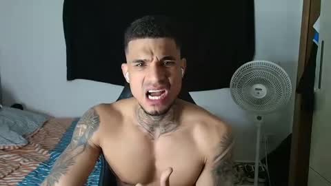 Snapshot of juan_gomez_1 chatting on September 21, 2025, 12:12 am juan_gomez_1 online show from September 21, 2025, 12:12 am