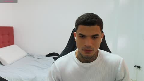 Snapshot of juan_gomez_1 chatting on April 25, 2026, 10:29 pm juan_gomez_1 online show from April 25, 2026, 10:29 pm