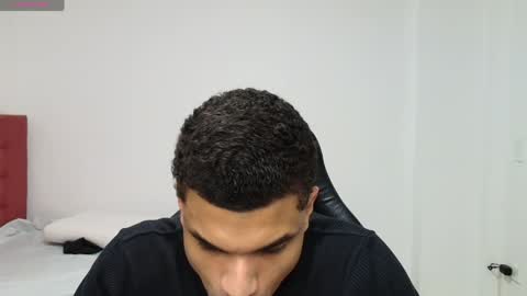 Snapshot of juan_gomez_1 chatting on April 30, 2026, 12:17 am juan_gomez_1 online show from April 30, 2026, 12:17 am
