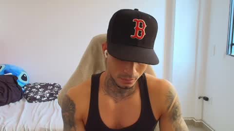 Snapshot of juan_gomez_1 chatting on May 15, 2026, 9:44 pm juan_gomez_1 online show from May 15, 2026, 9:44 pm