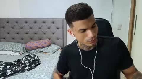Snapshot of juan_gomez_1 chatting on June 20, 2026, 12:14 am juan_gomez_1 online show from June 20, 2026, 12:14 am