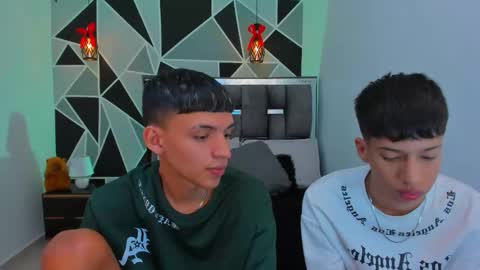 Snapshot of juan_nd_steven chatting on March 5, 2026, 4:08 am JuanSteven online show from March 5, 2026, 4:08 am