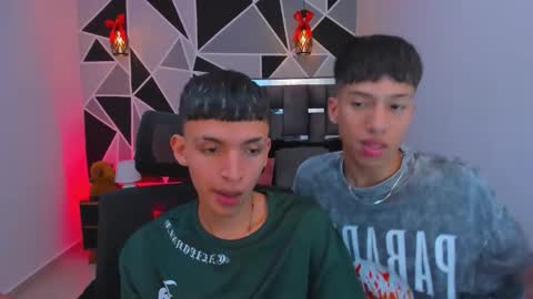 Snapshot of juan_nd_steven chatting on March 12, 2026, 4:07 am JuanSteven online show from March 12, 2026, 4:07 am