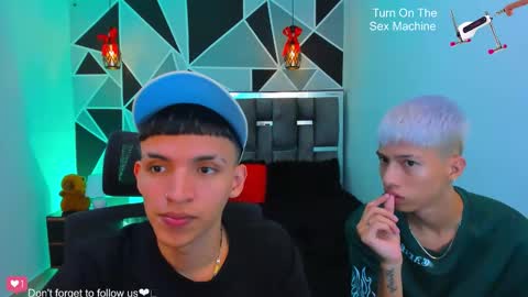 Snapshot of juan_nd_steven chatting on March 21, 2026, 8:19 am JuanSteven online show from March 21, 2026, 8:19 am