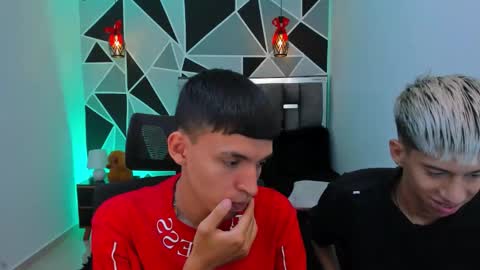 JuanSteven online show from May 6, 2026, 1:57 am