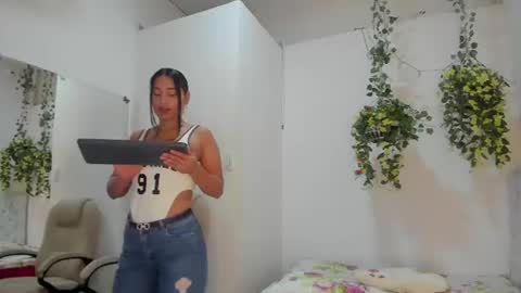 juana_naranjo online show from June 27, 2026, 2:38 am