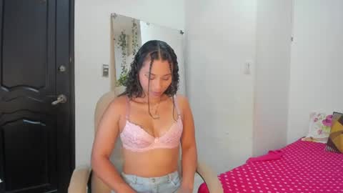juana_naranjo online show from July 17, 2026, 3:13 am