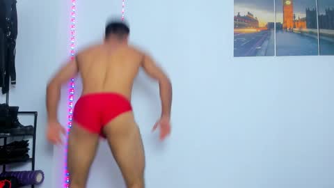 Juan Esteban online show from September 23, 2025, 6:11 pm