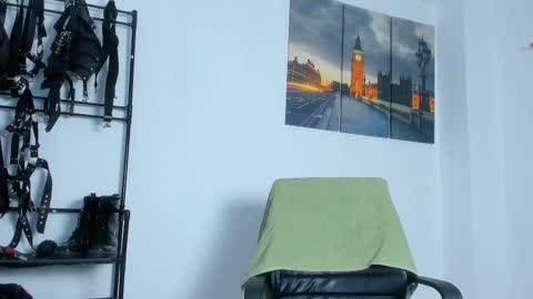 Juan Esteban online show from October 30, 2025, 5:35 pm