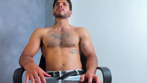 Snapshot of juanbladde chatting on July 28, 2026, 3:21 pm Juan Esteban online show from July 28, 2026, 3:21 pm
