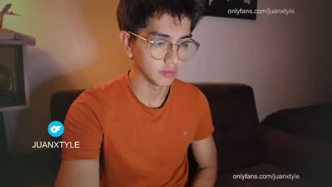 Snapshot of juancamroom chatting on November 13, 2025, 9:14 pm . online show from November 13, 2025, 9:14 pm