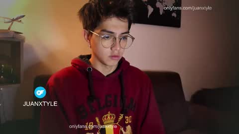 Snapshot of juancamroom chatting on November 18, 2025, 6:23 pm . online show from November 18, 2025, 6:23 pm