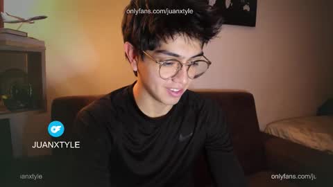 Snapshot of juancamroom chatting on December 22, 2025, 1:24 am . online show from December 22, 2025, 1:24 am