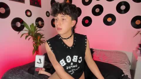 juandaaa__ online show from March 26, 2026, 11:43 pm