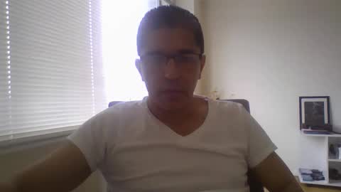 Snapshot of juanearth1 chatting on March 6, 2026, 5:31 pm juanearth1 online show from March 6, 2026, 5:31 pm