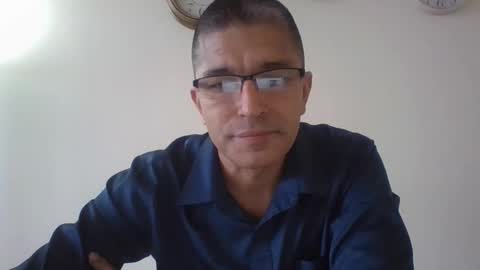 Snapshot of juanearth1 chatting on March 12, 2026, 9:21 pm juanearth1 online show from March 12, 2026, 9:21 pm