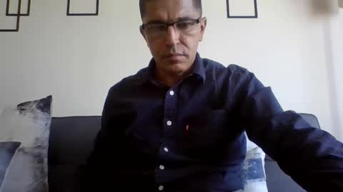 Snapshot of juanearth1 chatting on May 18, 2026, 9:20 pm juanearth1 online show from May 18, 2026, 9:20 pm