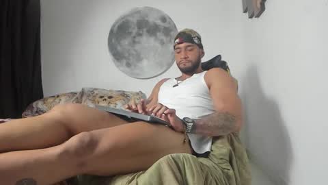 Snapshot of juanes_aristi chatting on March 19, 2026, 10:36 pm Juanes online show from March 19, 2026, 10:36 pm