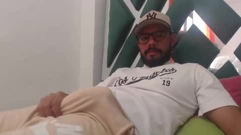 Snapshot of juanfe_style chatting on October 4, 2025, 6:06 pm juanfe_style online show from October 4, 2025, 6:06 pm