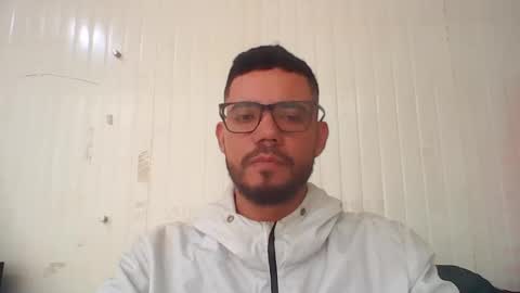 Snapshot of juanfe_style chatting on October 10, 2025, 3:11 pm juanfe_style online show from October 10, 2025, 3:11 pm