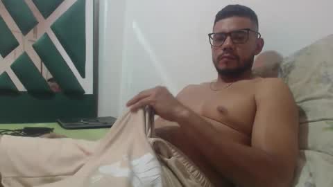 Snapshot of juanfe_style chatting on March 15, 2026, 6:14 pm juanfe_style online show from March 15, 2026, 6:14 pm