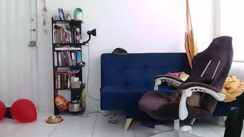 Snapshot of juanisimo_ chatting on February 11, 2025, 1:51 pm JUANISIMO online show from February 11, 2025, 1:51 pm