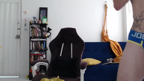 Snapshot of juanisimo_ chatting on February 16, 2025, 7:38 pm JUANISIMO online show from February 16, 2025, 7:38 pm