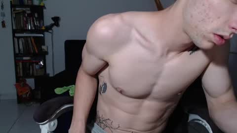 Snapshot of juanisimo_ chatting on March 3, 2025, 2:15 am JUANISIMO online show from March 3, 2025, 2:15 am