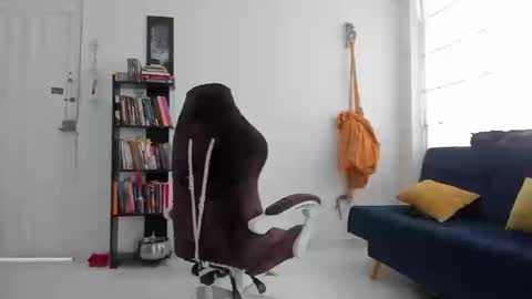 Snapshot of juanisimo_ chatting on September 24, 2025, 12:52 pm JUANISIMO  online show from September 24, 2025, 12:52 pm