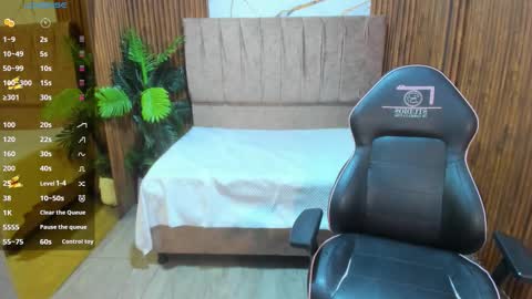 JUANITA online show from February 4, 2026, 12:00 pm