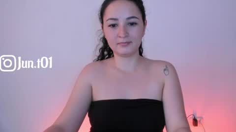            online show from April 19, 2026, 6:10 pm