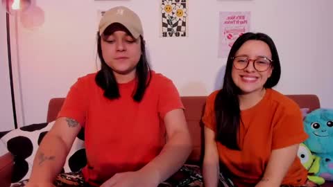 juanitaaa_ online show from May 15, 2026, 2:18 am