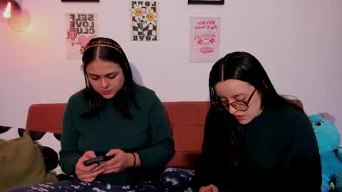 juanitaaa_ online show from May 18, 2026, 11:10 pm