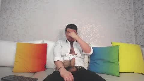 Juan k online show from September 23, 2025, 2:42 pm