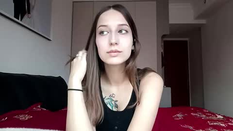 Hi Im Mia 18 years old online show from September 25, 2025, 10:41 am