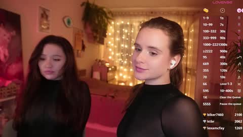 Snapshot of juelzfoxy chatting on December 19, 2024, 12:13 am Juelz  online show from December 19, 2024, 12:13 am